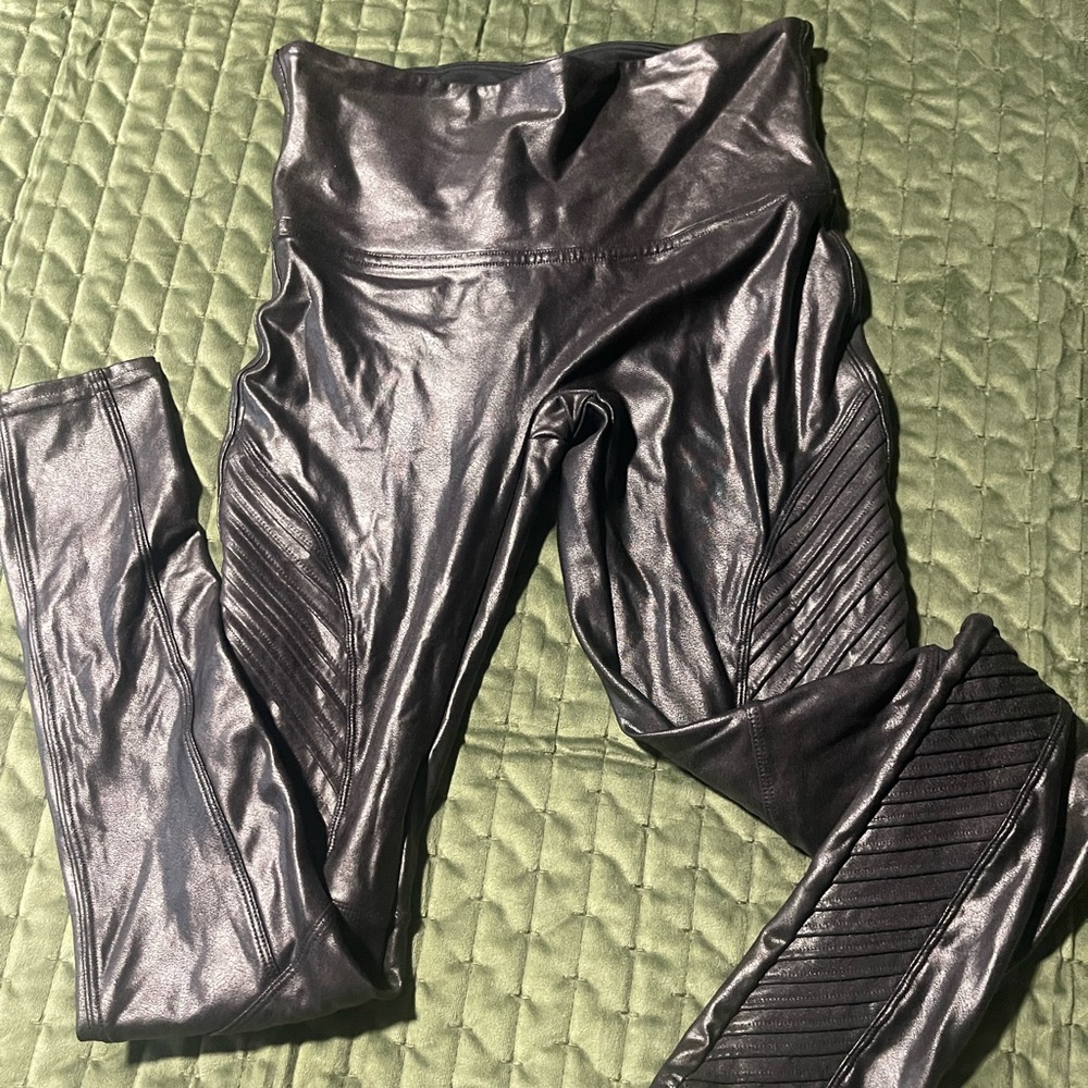 Spanx faux leather moto leggings size medium